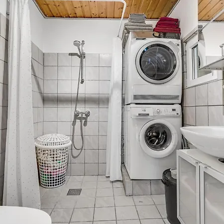 3 Bedroom Beautiful Home In Hals