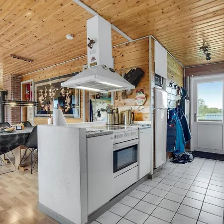 3 Bedroom Beautiful Home In Hals * Hals